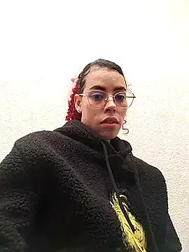 Pamelamiler   online show from November 2025 12:49:01 PM