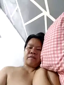 Snapshot of AsianbouncieGIRL chatting on July 2026 11:51:02 PM AsianbouncieGIRL online show from July 2026 11:51:02 PM