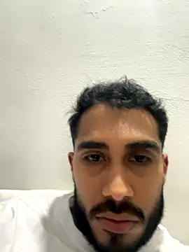 TU-MORENOO online show from November 2025 06:08:02 AM