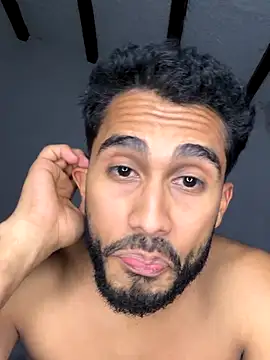 TU-MORENOO online show from November 2025 06:50:01 AM