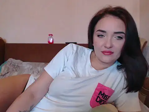 Veronica-Luxs online show from October 2025 11:40:01 AM