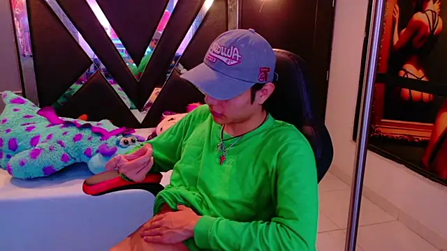 alandelrey57 online show from February 2026 06:40:02 AM