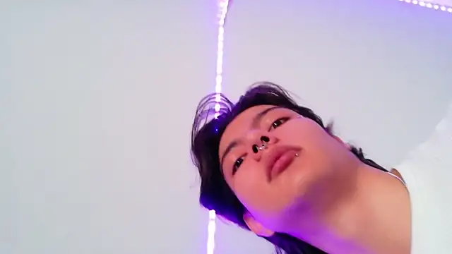 alandelrey57 online show from April 2026 01:05:02 PM