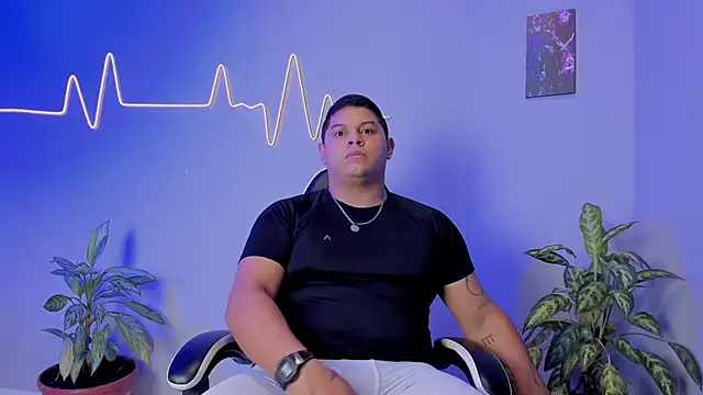 Maximus Steel online show from November 2025 10:20:02 PM