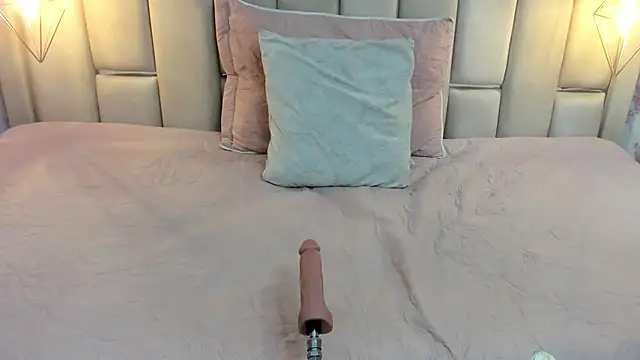 ALYANNA HOT  online show from October 2025 12:28:01 PM