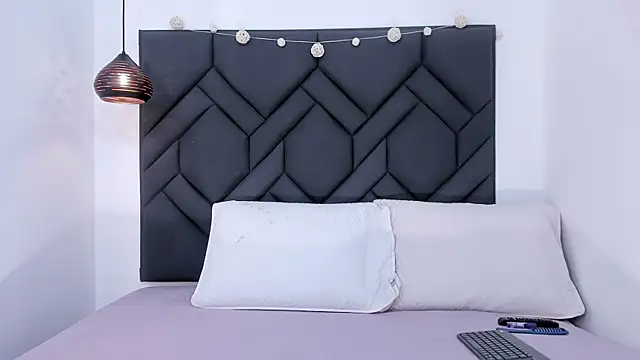 Snapshot of Lauran_Xe chatting on October 2025 11:55:01 AM Lauran Xe online show from October 2025 11:55:01 AM