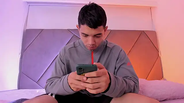 andrew colleman online show from September 2025 05:42:01 AM