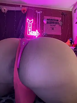 Snapshot of TranSexualJade95 chatting on November 2025 08:44:01 AM TranSexualJade95 online show from November 2025 08:44:01 AM