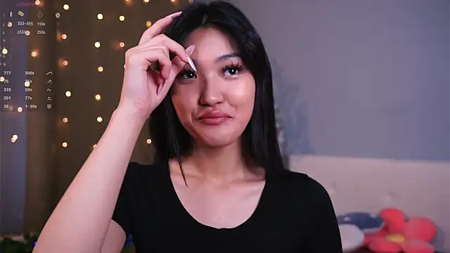 FancyEsten online show from November 2025 08:18:01 AM