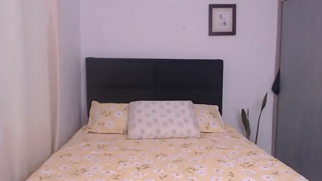 Tiiana online show from January 2026 08:25:01 PM