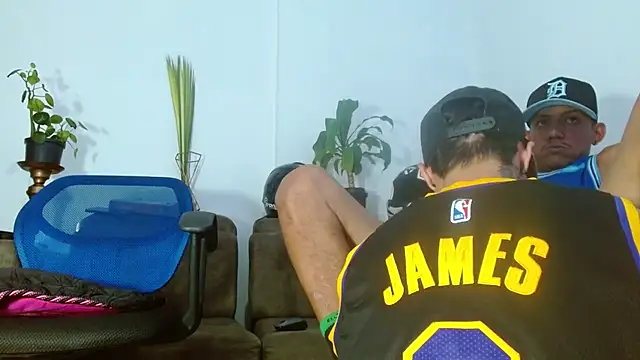 skinny23cm online show from March 2026 04:29:01 PM