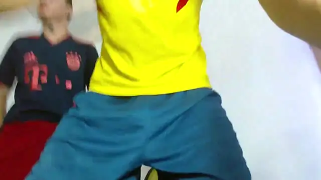 skinny23cm online show from April 2026 01:31:01 PM