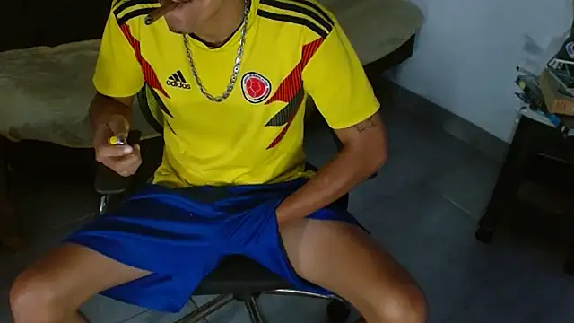 skinny23cm online show from April 2026 04:29:01 PM