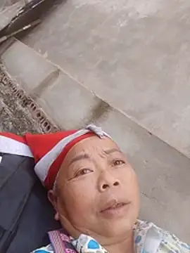 Snapshot of VangLe73 chatting on October 2025 07:20:02 AM VangLe73 online show from October 2025 07:20:02 AM