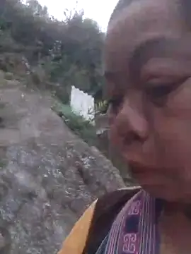 Snapshot of VangLe73 chatting on October 2025 10:27:01 AM VangLe73 online show from October 2025 10:27:01 AM