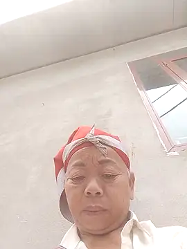 Snapshot of VangLe73 chatting on October 2025 05:24:01 AM VangLe73 online show from October 2025 05:24:01 AM