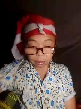 Snapshot of VangLe73 chatting on October 2025 11:14:02 AM VangLe73 online show from October 2025 11:14:02 AM