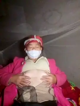 Snapshot of VangLe73 chatting on November 2025 10:45:02 PM VangLe73 online show from November 2025 10:45:02 PM