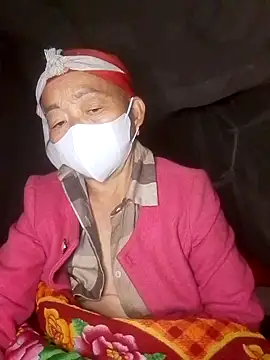 Snapshot of VangLe73 chatting on November 2025 02:18:01 PM VangLe73 online show from November 2025 02:18:01 PM