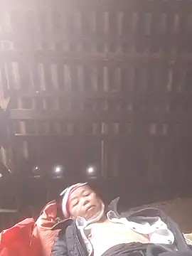 Snapshot of VangLe73 chatting on November 2025 02:44:01 AM VangLe73 online show from November 2025 02:44:01 AM