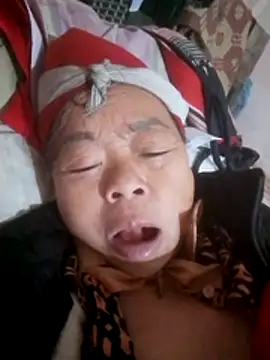 Snapshot of VangLe73 chatting on November 2025 07:46:02 PM VangLe73 online show from November 2025 07:46:02 PM