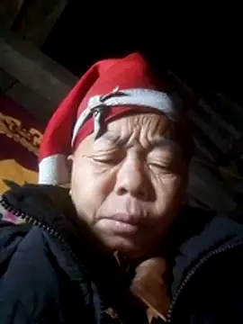 Snapshot of VangLe73 chatting on November 2025 09:41:02 PM VangLe73 online show from November 2025 09:41:02 PM