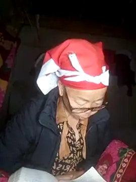 Snapshot of VangLe73 chatting on December 2025 03:50:02 PM VangLe73 online show from December 2025 03:50:02 PM