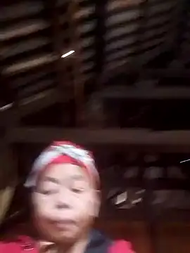 Snapshot of VangLe73 chatting on December 2025 04:40:02 AM VangLe73 online show from December 2025 04:40:02 AM