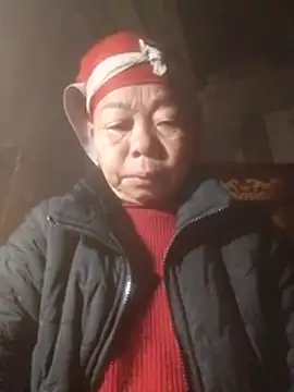 Snapshot of VangLe73 chatting on February 2026 09:57:01 PM VangLe73 online show from February 2026 09:57:01 PM