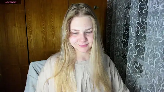 AlinaMors online show from November 2025 08:40:02 PM