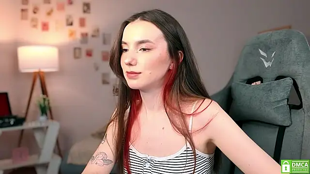 TinysRoses online show from October 2025 09:24:01 PM
