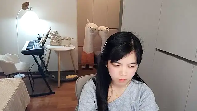 XiaoAnQi online show from November 2025 12:22:02 PM