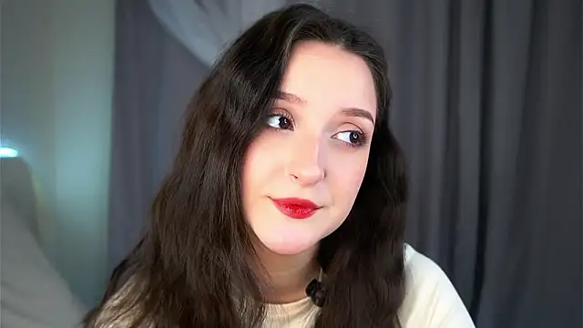 Snapshot of FalineBeacher chatting on March 2026 01:34:02 AM FalineBeacher online show from March 2026 01:34:02 AM