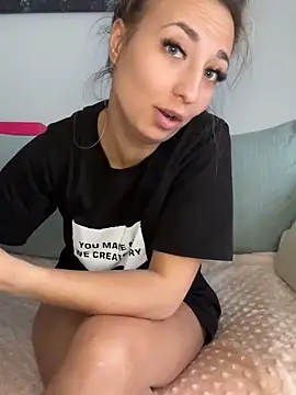 Snapshot of Celine_charme chatting on September 2025 01:05:02 PM Celine charme online show from September 2025 01:05:02 PM