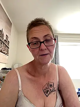 Curvy-Jinx online show from September 2025 07:19:01 AM