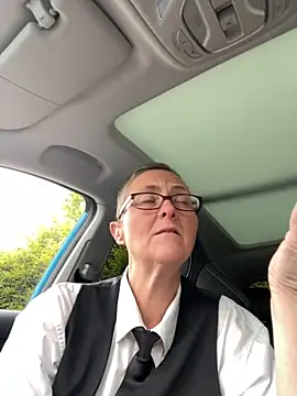 Curvy-Jinx online show from September 2025 09:46:01 AM