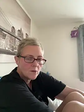 Curvy-Jinx online show from November 2025 08:26:02 AM