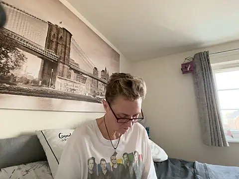 Curvy-Jinx online show from March 2026 08:43:02 AM