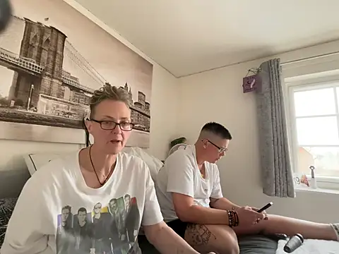 Snapshot of Curvy-Jinx chatting on June 2026 09:18:02 AM Curvy-Jinx online show from June 2026 09:18:02 AM