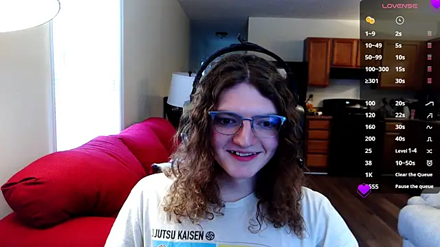Snapshot of KayKumm chatting on October 2025 09:12:02 PM KayKumm online show from October 2025 09:12:02 PM