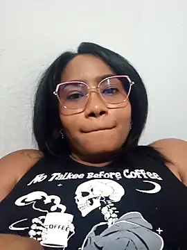 Snapshot of Delilah_85 chatting on October 2025 11:15:01 PM Delilah 85 online show from October 2025 11:15:01 PM