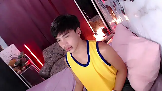 Snapshot of xblack_clover chatting on October 2025 03:08:02 PM xblack clover online show from October 2025 03:08:02 PM