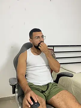 vincentjaxon online show from March 2026 01:29:02 PM