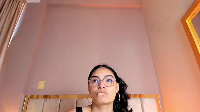 LunaAspen  online show from November 2025 06:12:01 PM