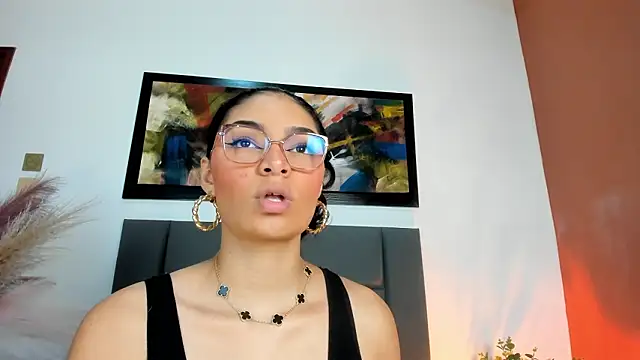 LunaAspen  online show from March 2026 06:14:01 PM