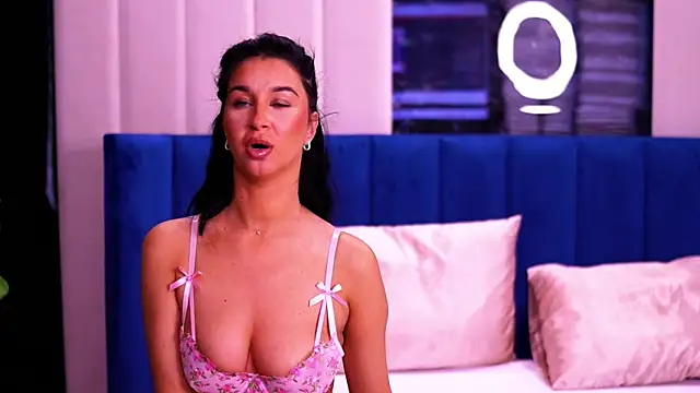 FrancescaDante online show from April 2026 06:49:02 AM