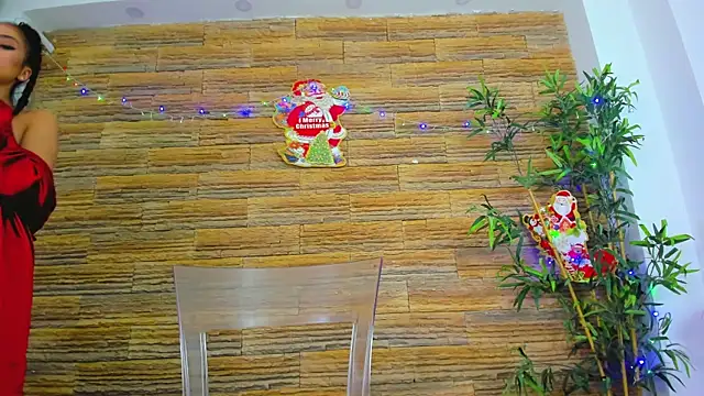 Snapshot of Cupcake_Izzy chatting on December 2025 05:35:01 AM Cupcake Izzy online show from December 2025 05:35:01 AM