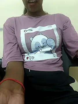 Alia-00 online show from September 2025 03:40:01 AM