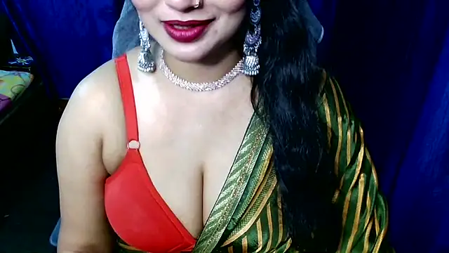 Snapshot of QUEEN_SAKHI- chatting on March 2026 05:49:01 PM QUEEN SAKHI- online show from March 2026 05:49:01 PM