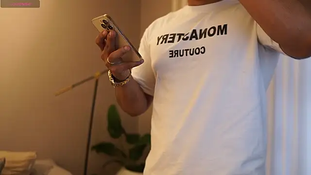 Thiago Valente online show from November 2025 01:11:02 PM